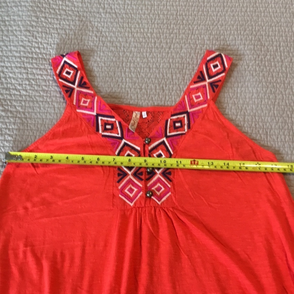 Red Camel Tank Top - Picture 6 of 7